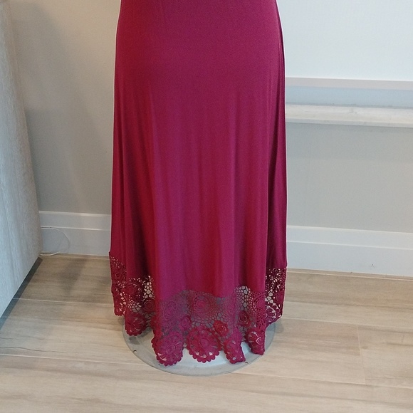 Kate & Mallory sleeveless maxi dress - Picture 7 of 10